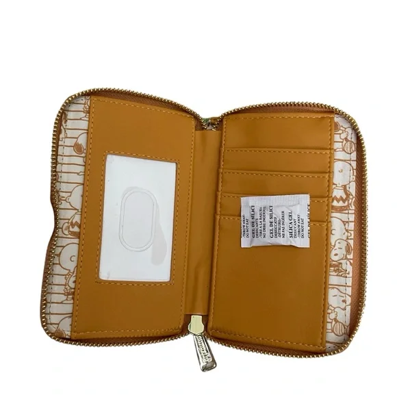 Loungefly PEANUTS Charlie Brown and Snoopy Sunset Happiness Wallet NWT - Picture 2 of 3